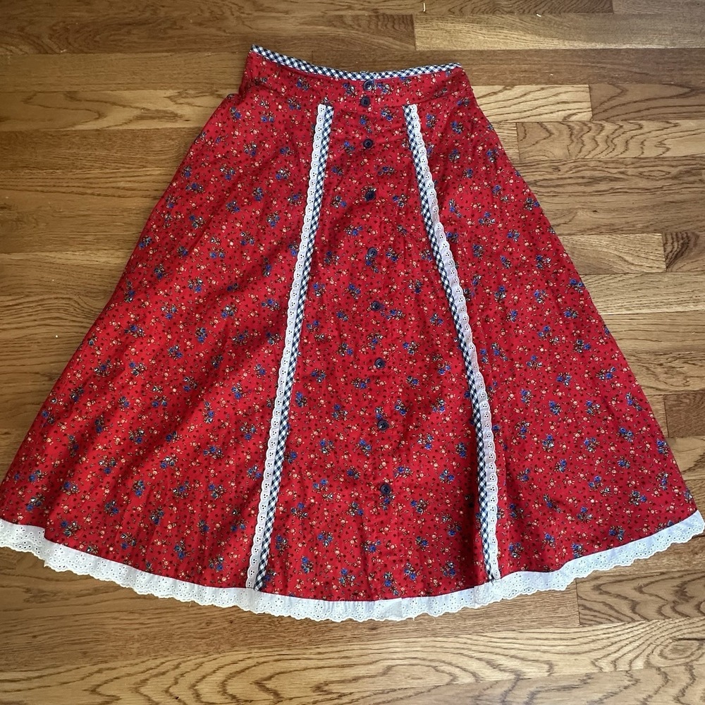 Vintage You Babes Prairie Skirt Red Floral Lace Trim Button Front Cottagecore